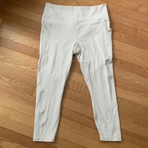 NWT Fabletics XXL cream colored leggings,$70